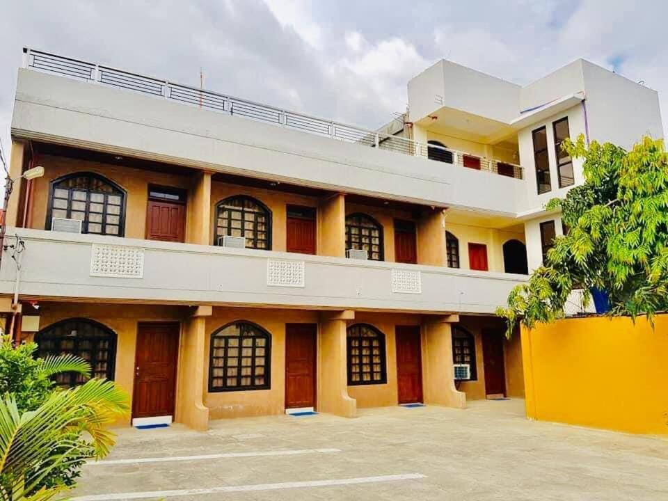 Jprime Apartelle Тугегарао Экстерьер фото